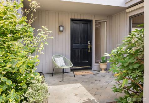 130 141st Place NE Bellevue WA 98007