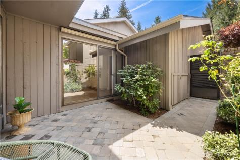 130 141st Place NE Bellevue WA 98007