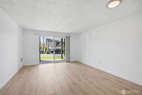 31003 14th Avenue S Federal Way WA 98003
