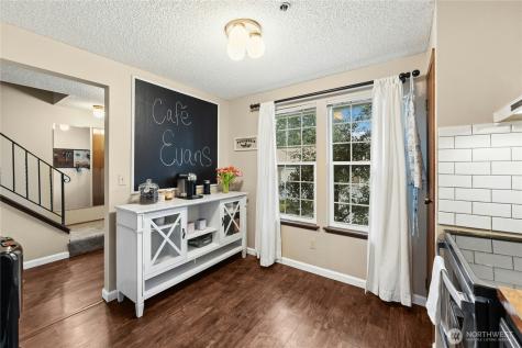 27030 47th Avenue S Kent WA 98032