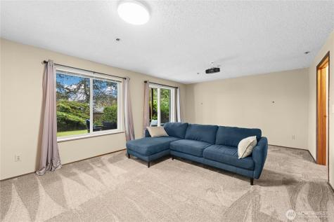 27030 47th Avenue S Kent WA 98032