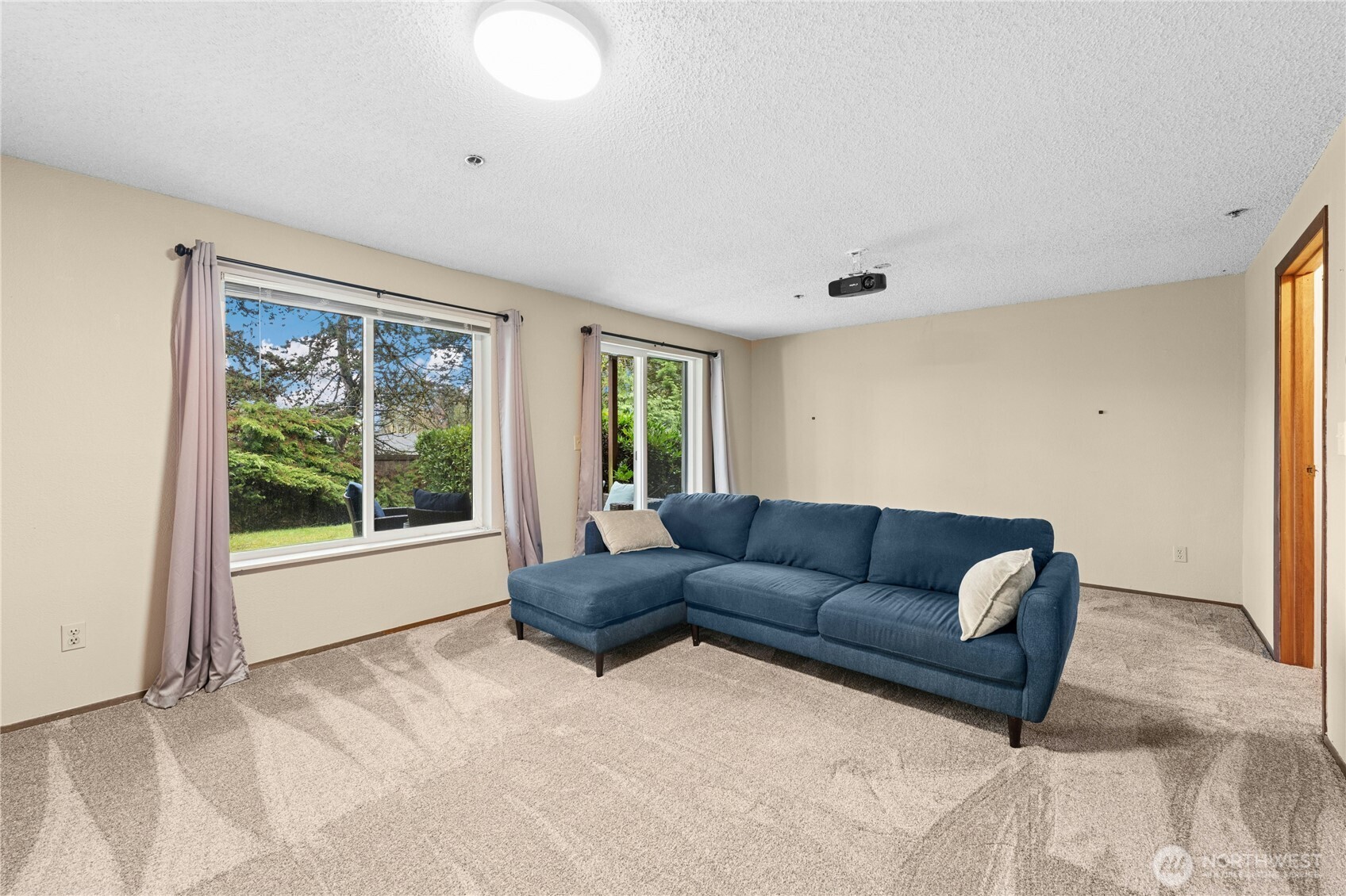 27030 47th Avenue S Kent WA 98032