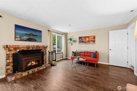 27030 47th Avenue S Kent WA 98032