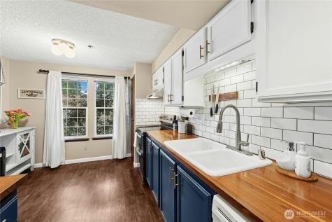 27030 47th Avenue S Kent WA 98032