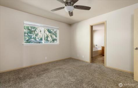 210 SE Melrose Drive Oak Harbor WA 98277