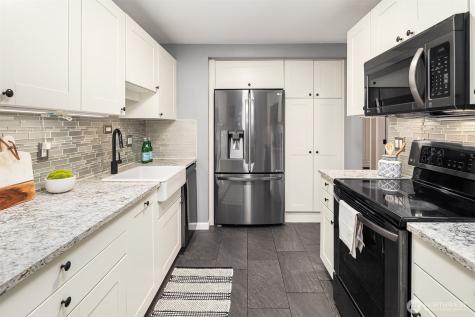 654 W Olympic Place Seattle WA 98119