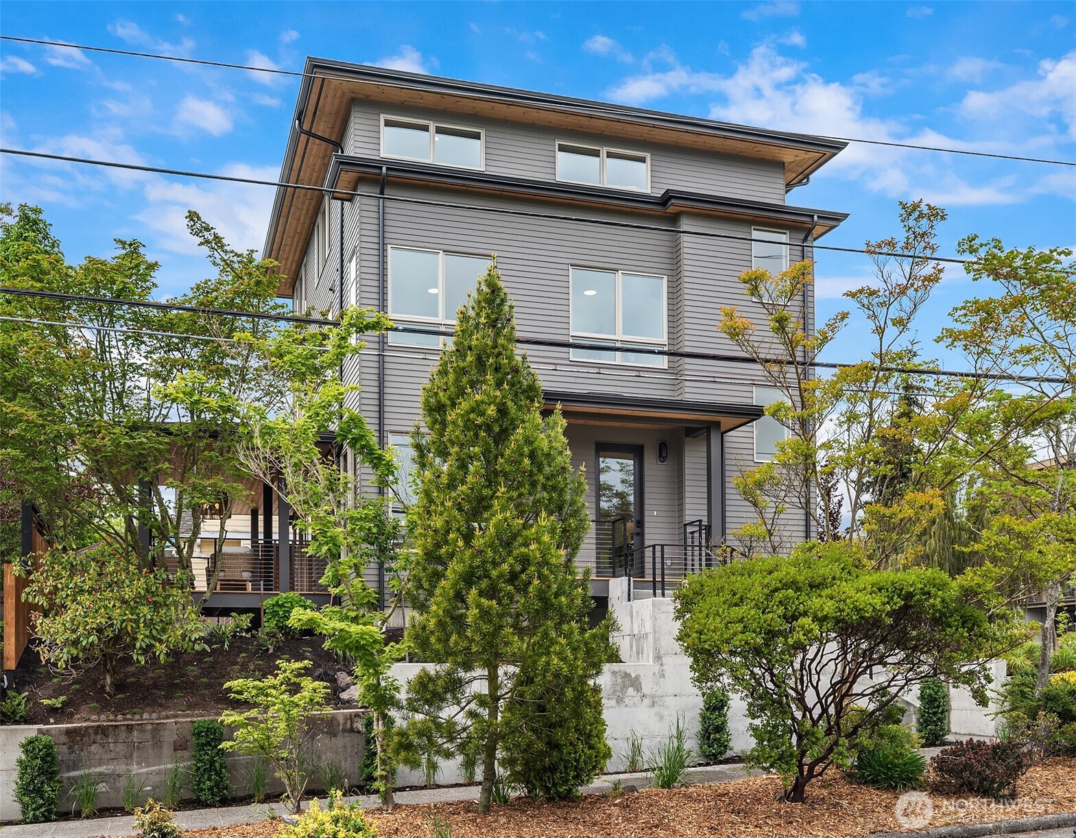 6913 30th Avenue NW Seattle WA 98117