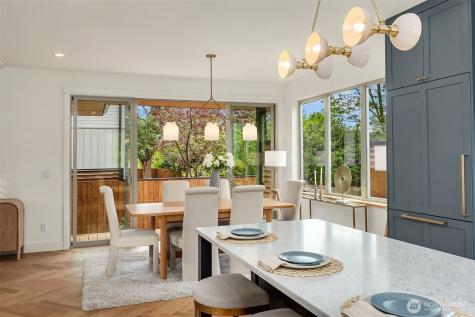 6913 30th Avenue NW Seattle WA 98117