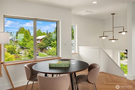6913 30th Avenue NW Seattle WA 98117
