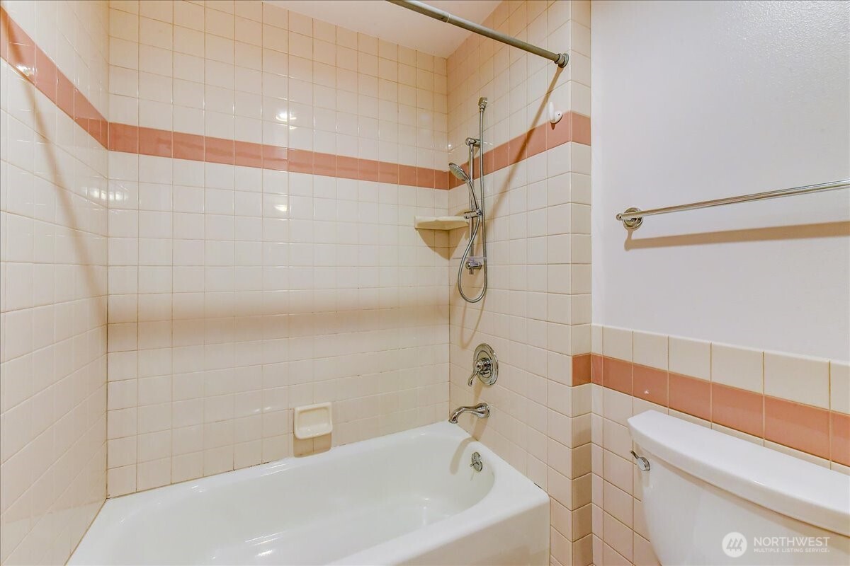 1527 California Avenue SW Seattle WA 98116