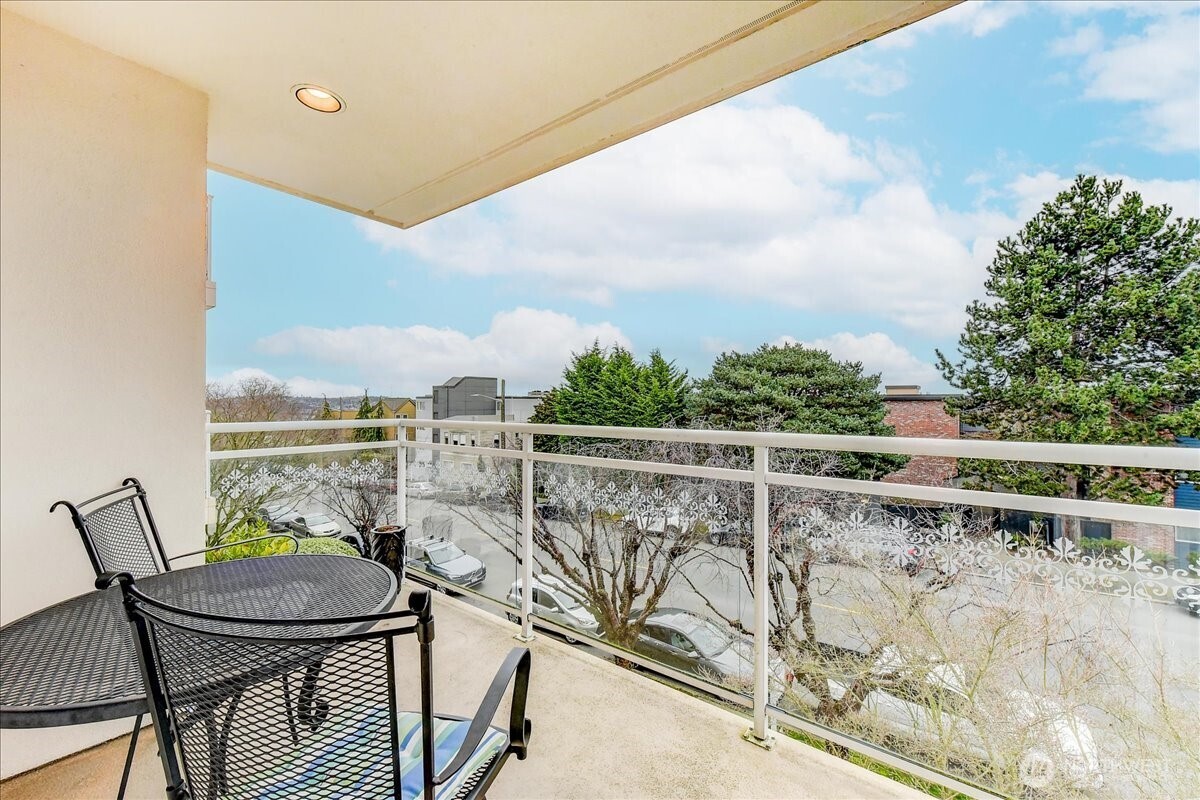 1527 California Avenue SW Seattle WA 98116