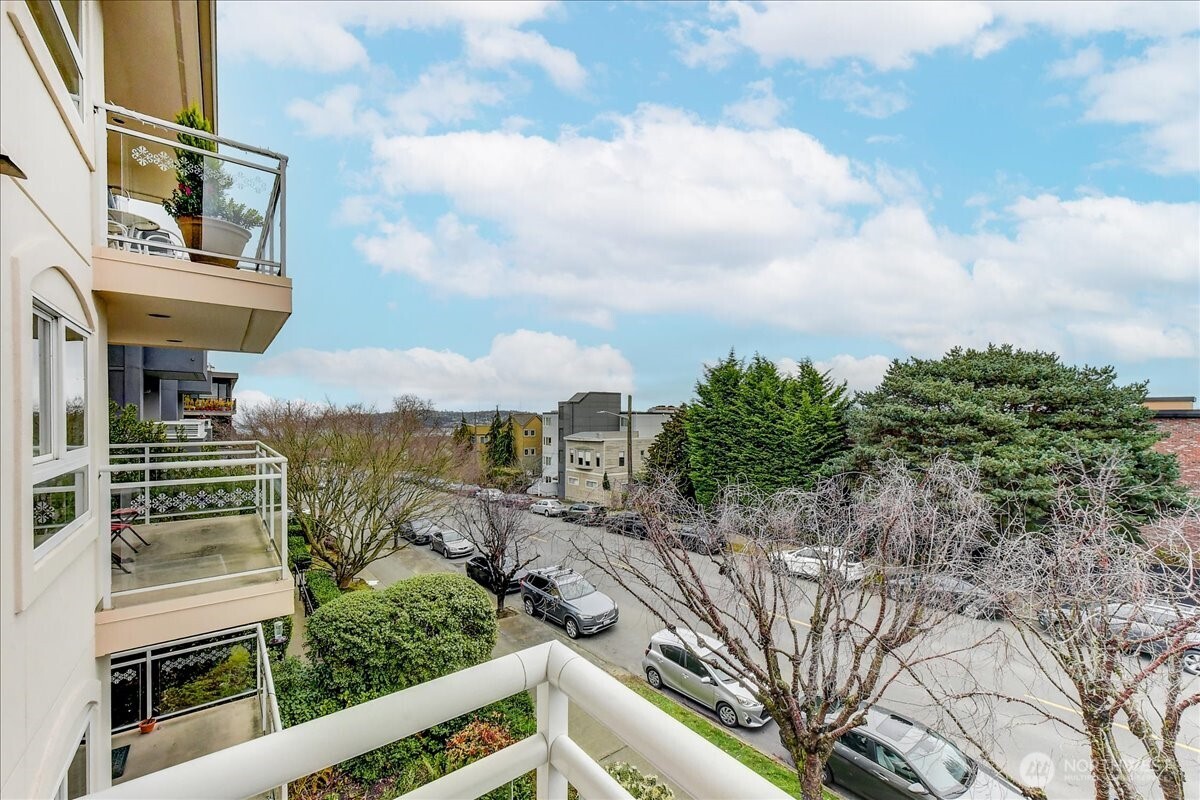 1527 California Avenue SW Seattle WA 98116