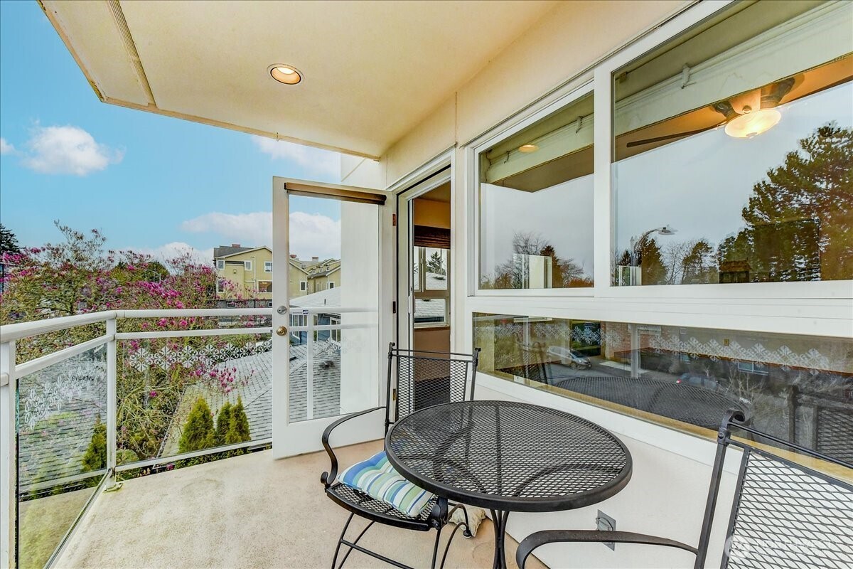 1527 California Avenue SW Seattle WA 98116