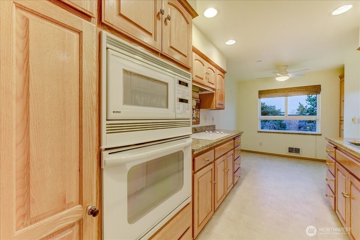 1527 California Avenue SW Seattle WA 98116