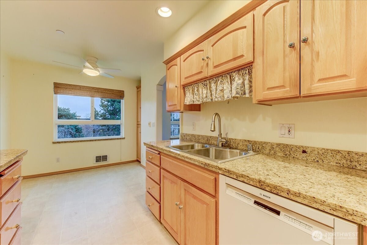 1527 California Avenue SW Seattle WA 98116