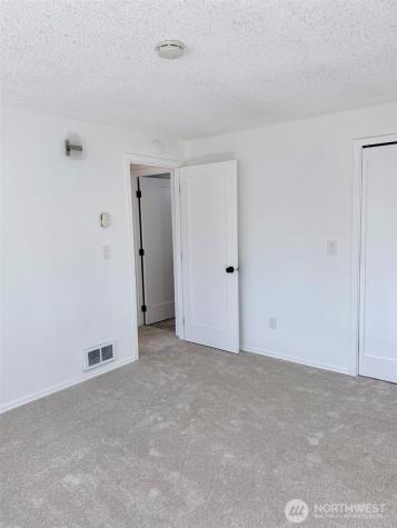 17527 149th Avenue SE Renton WA 98058
