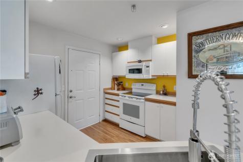 23311 59th Place S Kent WA 98032