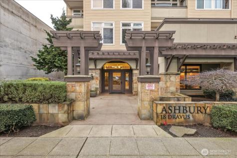 18 Dravus Street Seattle WA 98109