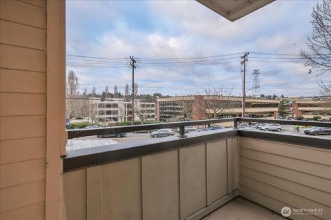 18 Dravus Street Seattle WA 98109