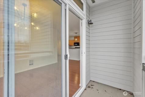 18 Dravus Street Seattle WA 98109