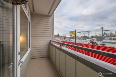 18 Dravus Street Seattle WA 98109