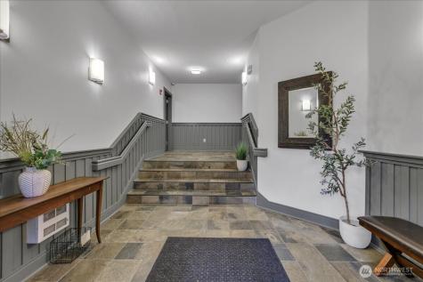 18 Dravus Street Seattle WA 98109