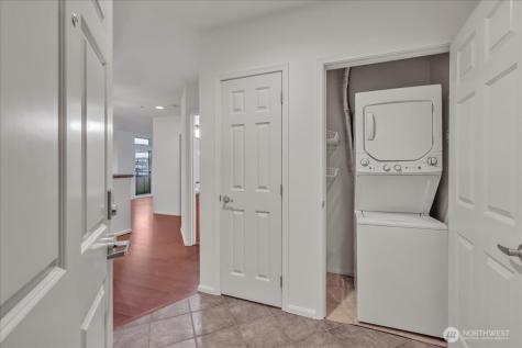 18 Dravus Street Seattle WA 98109