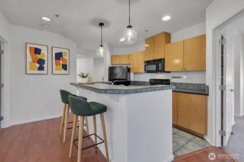 18 Dravus Street Seattle WA 98109