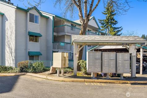 28602 16th Avenue S Federal Way WA 98003