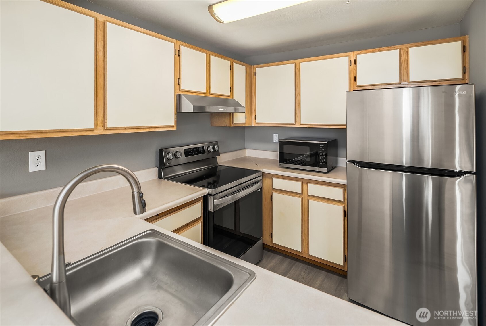 28602 16th Avenue S Federal Way WA 98003