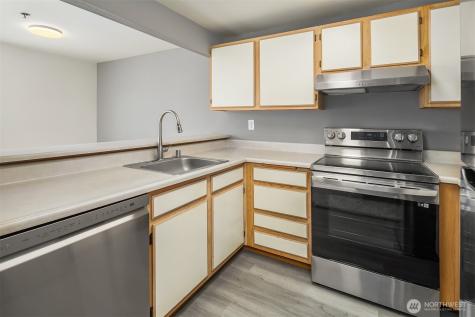 28602 16th Avenue S Federal Way WA 98003
