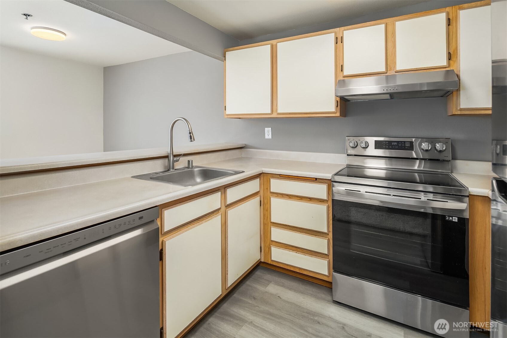 28602 16th Avenue S Federal Way WA 98003