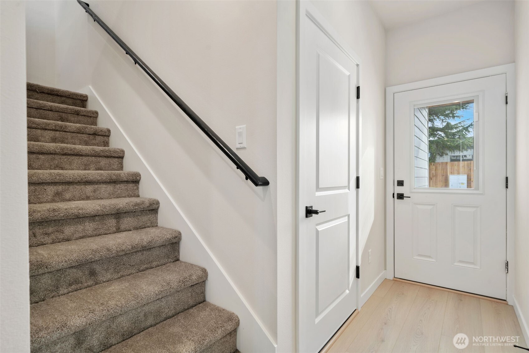 669 W Hendrickson Sequim WA 98382