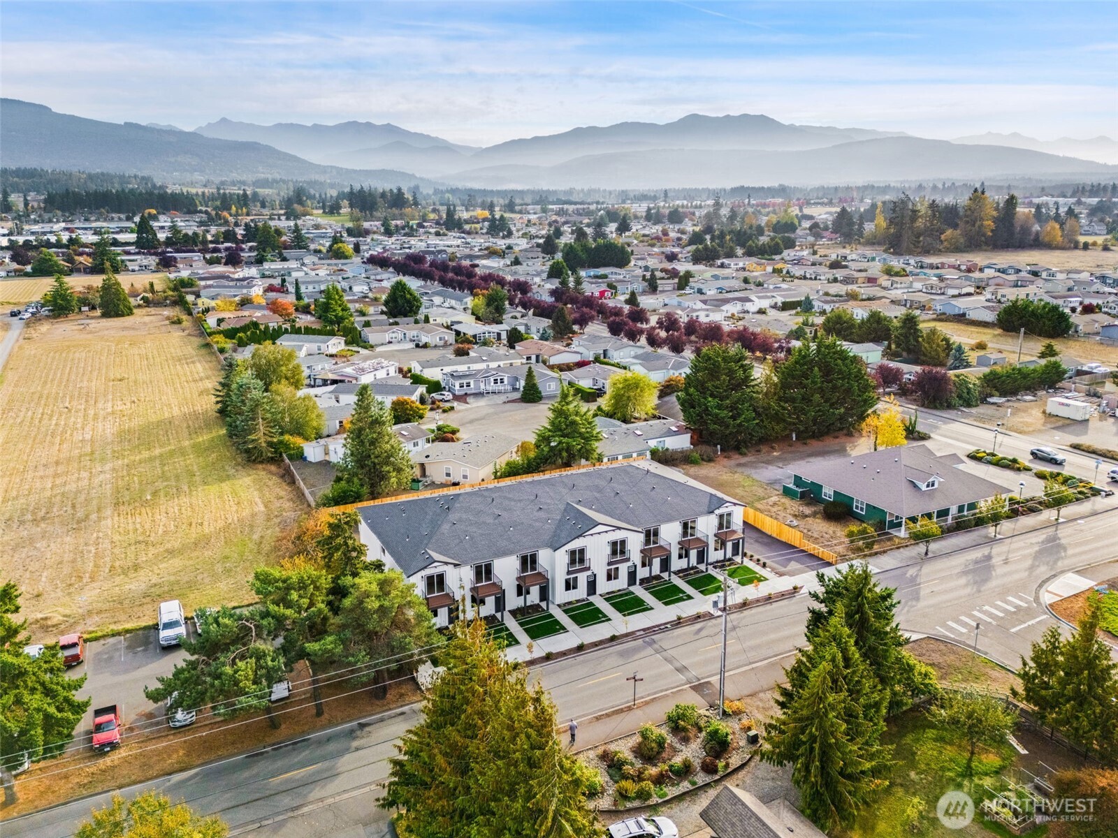 669 W Hendrickson Sequim WA 98382