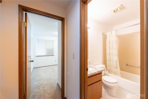 15307 15th Avenue NE Shoreline WA 98155