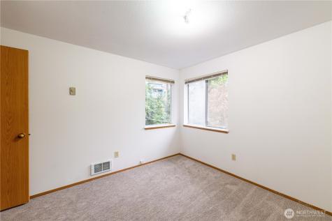 15307 15th Avenue NE Shoreline WA 98155