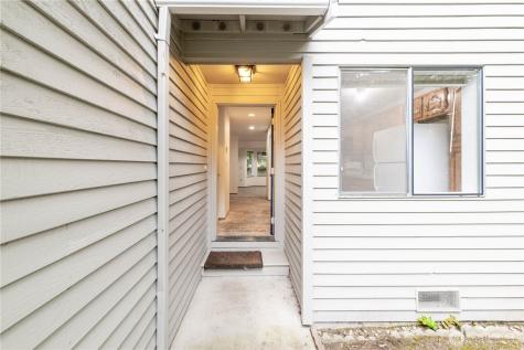 15307 15th Avenue NE Shoreline WA 98155