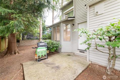 15307 15th Avenue NE Shoreline WA 98155
