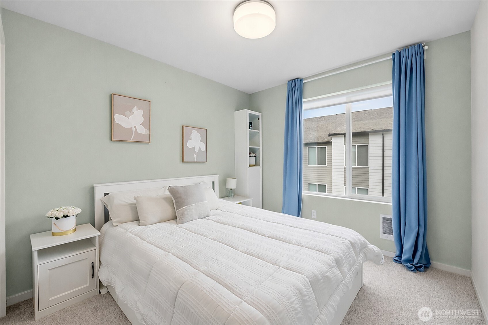 13706 Manor Way Lynnwood WA 98087
