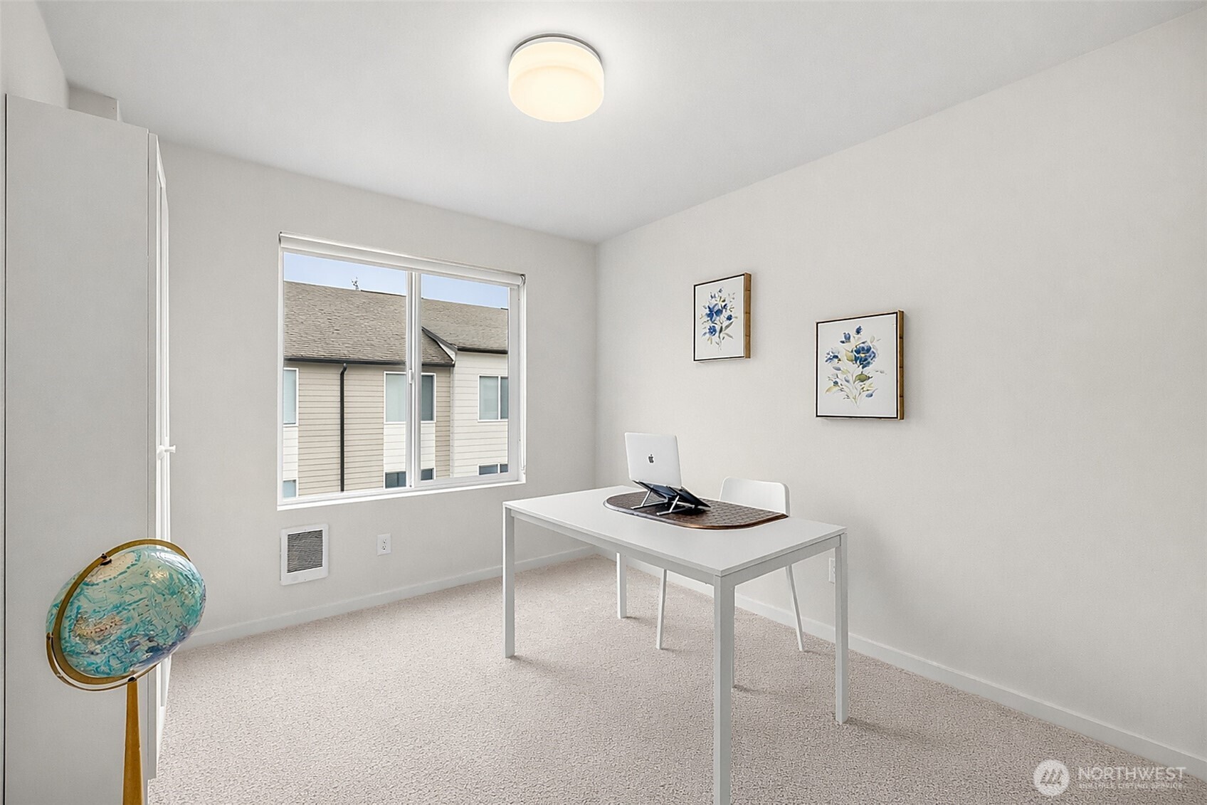 13706 Manor Way Lynnwood WA 98087