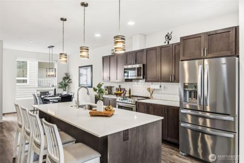 13706 Manor Way Lynnwood WA 98087