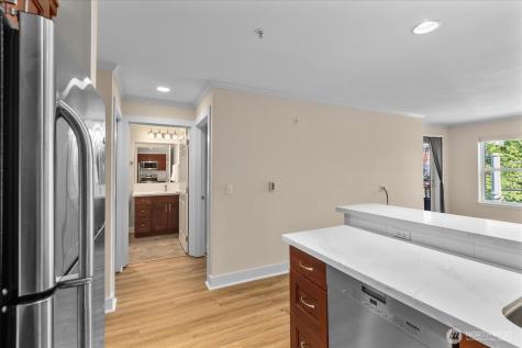 1417 Queen Anne Avenue N Seattle WA 98109