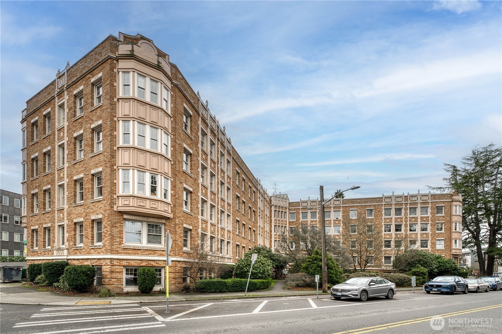 5810 Cowen Place NE Seattle WA 98105