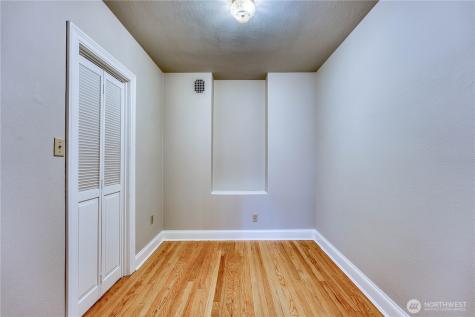 5810 Cowen Place NE Seattle WA 98105