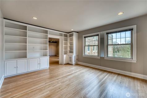 5810 Cowen Place NE Seattle WA 98105
