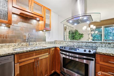 11060 NE 33rd Place Bellevue WA 98004