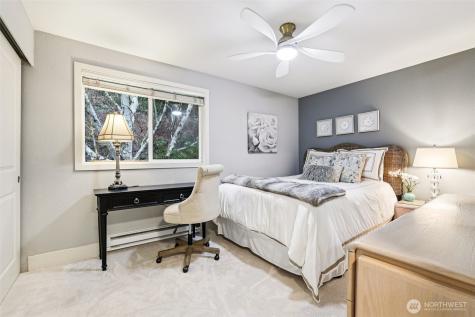 11060 NE 33rd Place Bellevue WA 98004