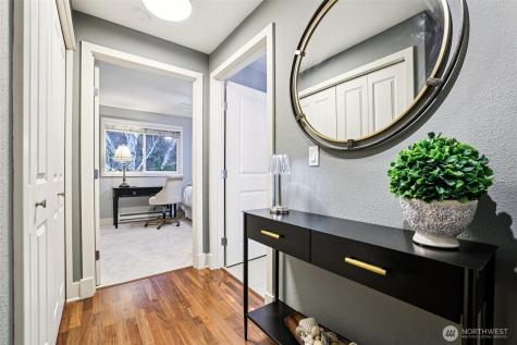 11060 NE 33rd Place Bellevue WA 98004