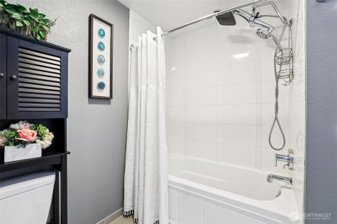 11060 NE 33rd Place Bellevue WA 98004