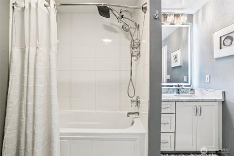 11060 NE 33rd Place Bellevue WA 98004
